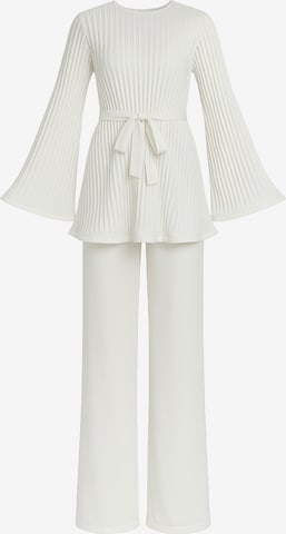 Elara Hausanzug in Weiß: Vorderseite