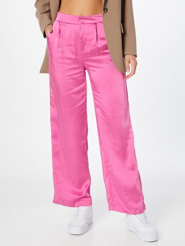 Loosefit Pantaloni con pieghe 'MAYRA' di ONLY in rosa: frontale