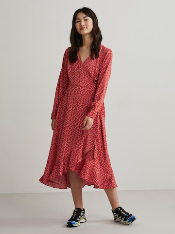 Robe PIECES en rouge : devant