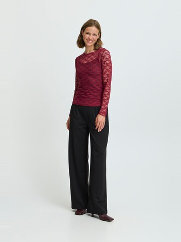 Maglietta di b.young in rosso