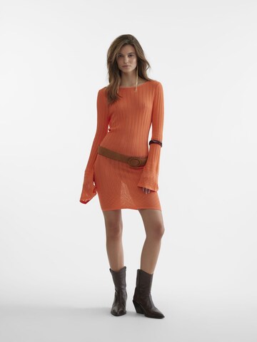 SOMETHINGNEW Gebreide jurk in Oranje