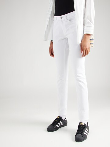 QS Slim fit Jeans in White: front