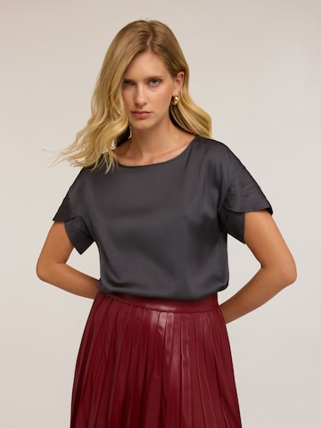 MOTIVI Blouse in Grey: front