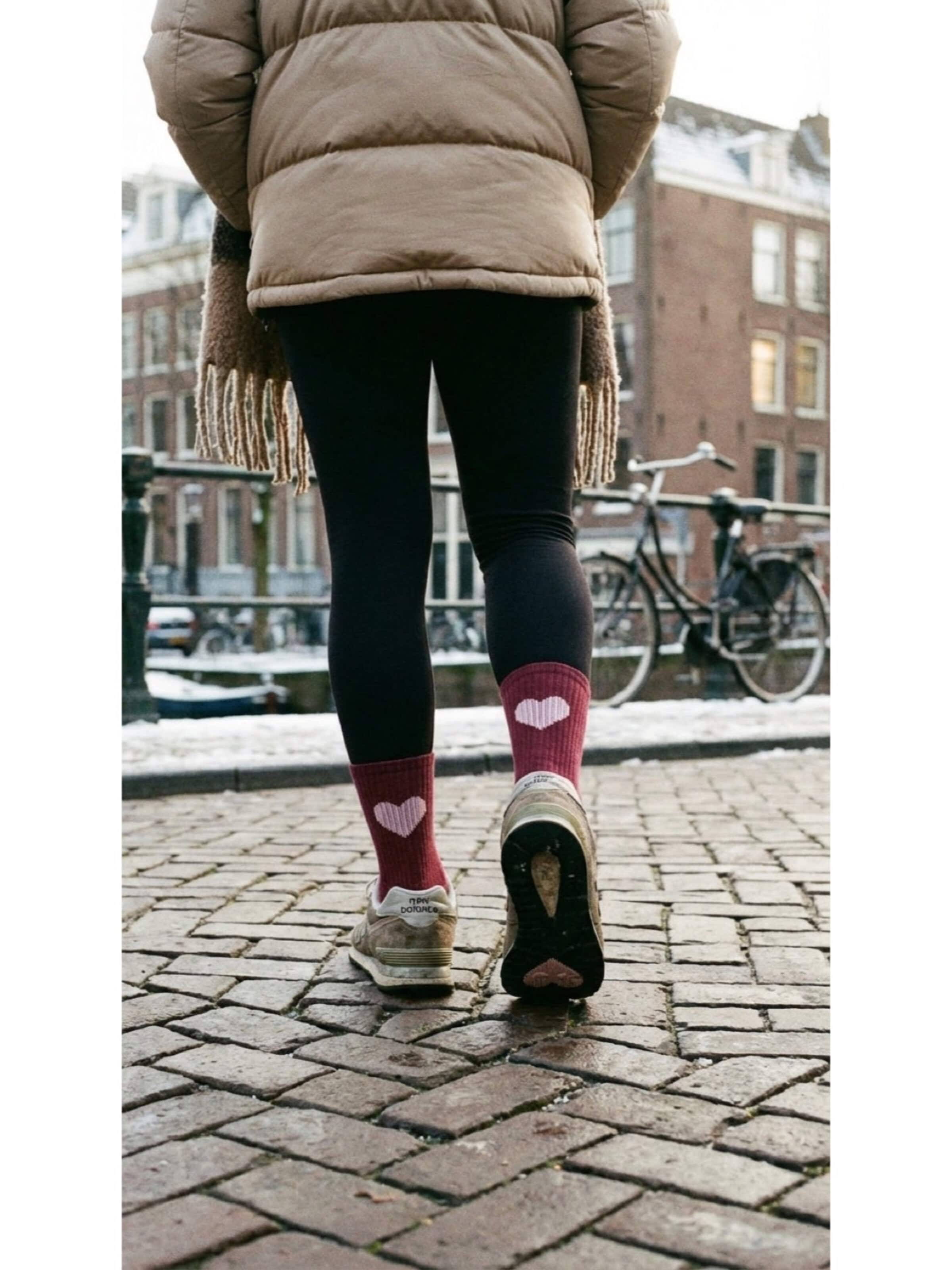 KORRHAUS Sportsokken 'Dark Plum Heart' in Lila
