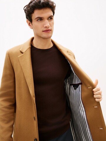 TOMMY HILFIGER Between-seasons coat in Brown