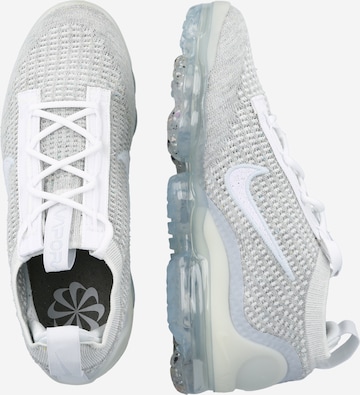 pelēks Nike Sportswear Zemie brīvā laika apavi 'AIR VAPORMAX 2021 FK'