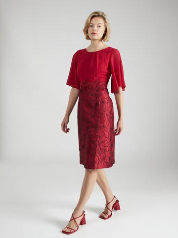 APART - Vestido de gala en rojo