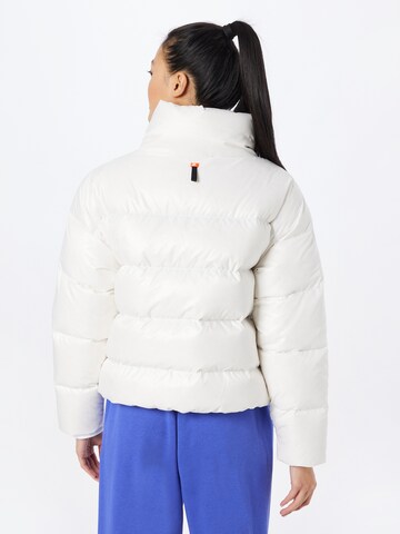 Nike Sportswear Weatherproof jacket in White