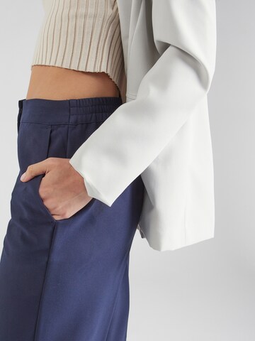 NÜMPH Regular Pleated Pants 'RONJA' in Blue