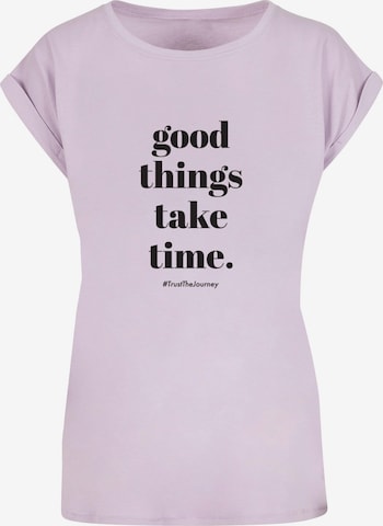 T-shirt 'Good Things Take Time' Merchcode en violet : devant