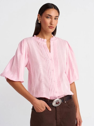 Dilvin Blouse in Pink: front
