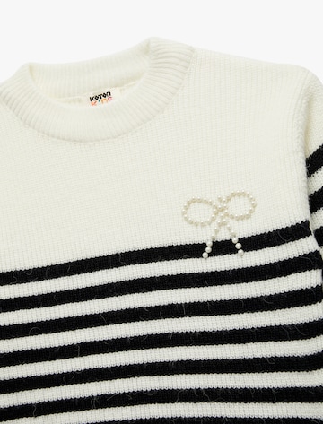 Koton Sweater in White