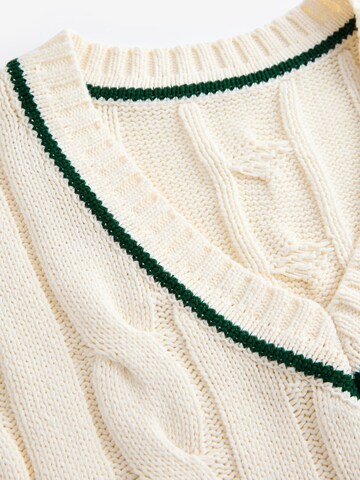 Next Broderad topp i beige