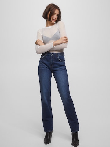 Pull&Bear Regular Jeans in Blauw: voorkant