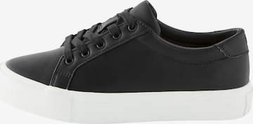 Sneaker di Next in nero: frontale