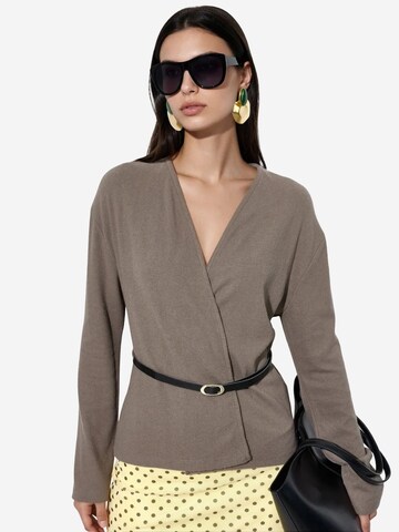 Cardigan Busem en marron : devant