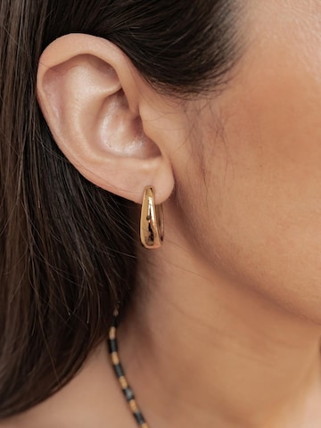 Orecchini 'Bold Dome Hoop' di Hey Happiness in oro