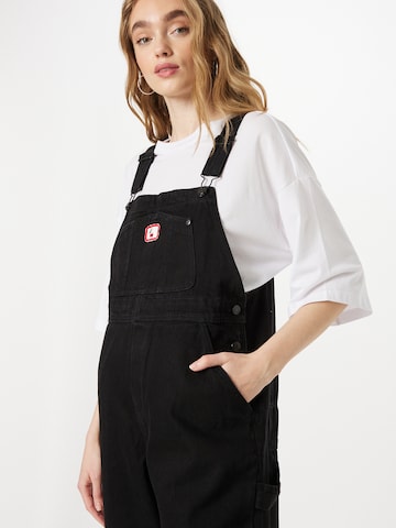 Monki Regular Tuinbroek jeans in Zwart