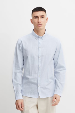 !Solid Slim fit Button Up Shirt in Blue: front