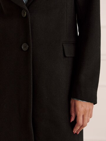 Guido Maria Kretschmer Women Between-Seasons Coat 'Klea' in Black