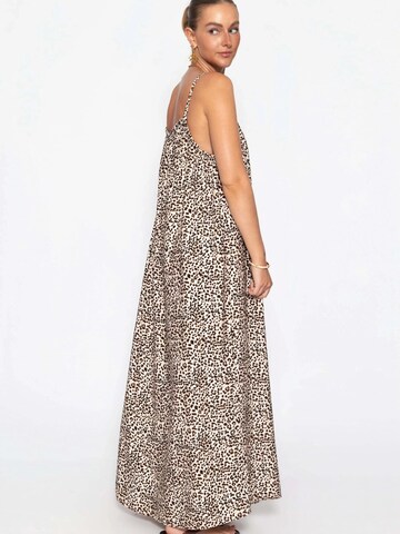 SASSYCLASSY Kleid‌‌‌‌‌‌ in Beige