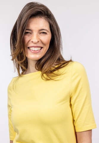 Maglietta ' SFY Freyday ' di Suri Frey in giallo