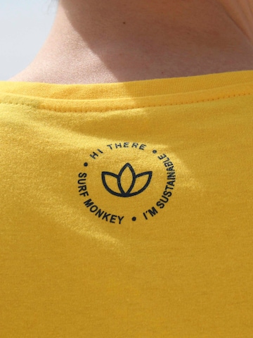 Surf Monkey - Camiseta en amarillo