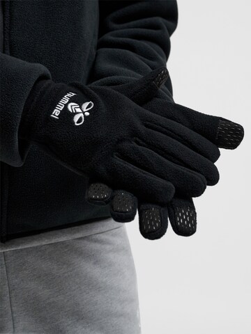 Hummel Sports gloves in Black