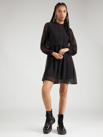 Robe ' Arven' ABOUT YOU en noir : devant