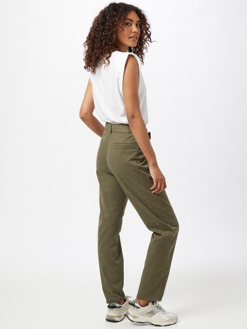 ESPRIT Regular Pleat-Front Pants in Green