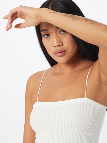 Top 'HARRIET' di BDG Urban Outfitters in bianco