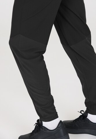 Virtus Tapered Sportbroek 'Mack' in Zwart