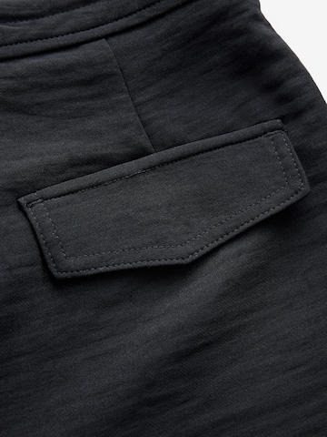 Loosefit Pantalon à pince Next en noir