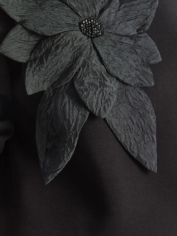 Bianco Lucci - Sweatshirt em preto