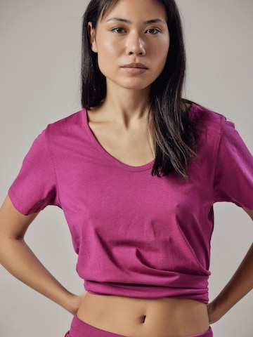 Maglietta 'T-Shirt Scollo Profondo' di OWN Off With Nature in rosa