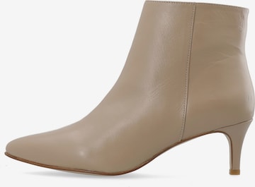 Bianco Booties in Brown: front