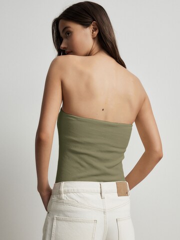 Next - Top en verde