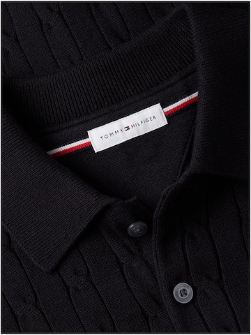TOMMY HILFIGER Sweater in Black