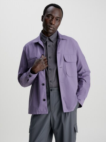 Veste mi-saison Calvin Klein en violet : devant
