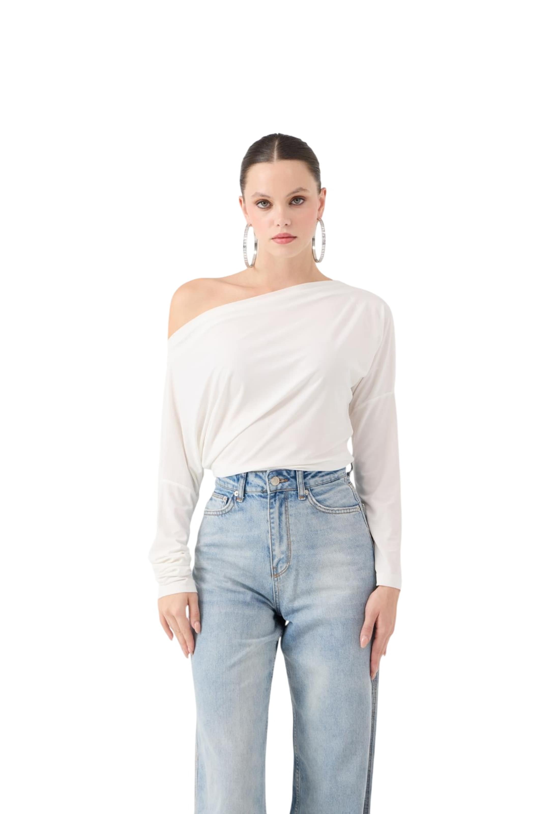 HOLLY LOLLY Blouse in White: front