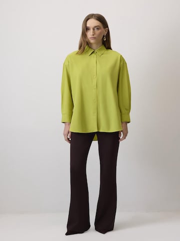 Touche Prive Shirt in Green