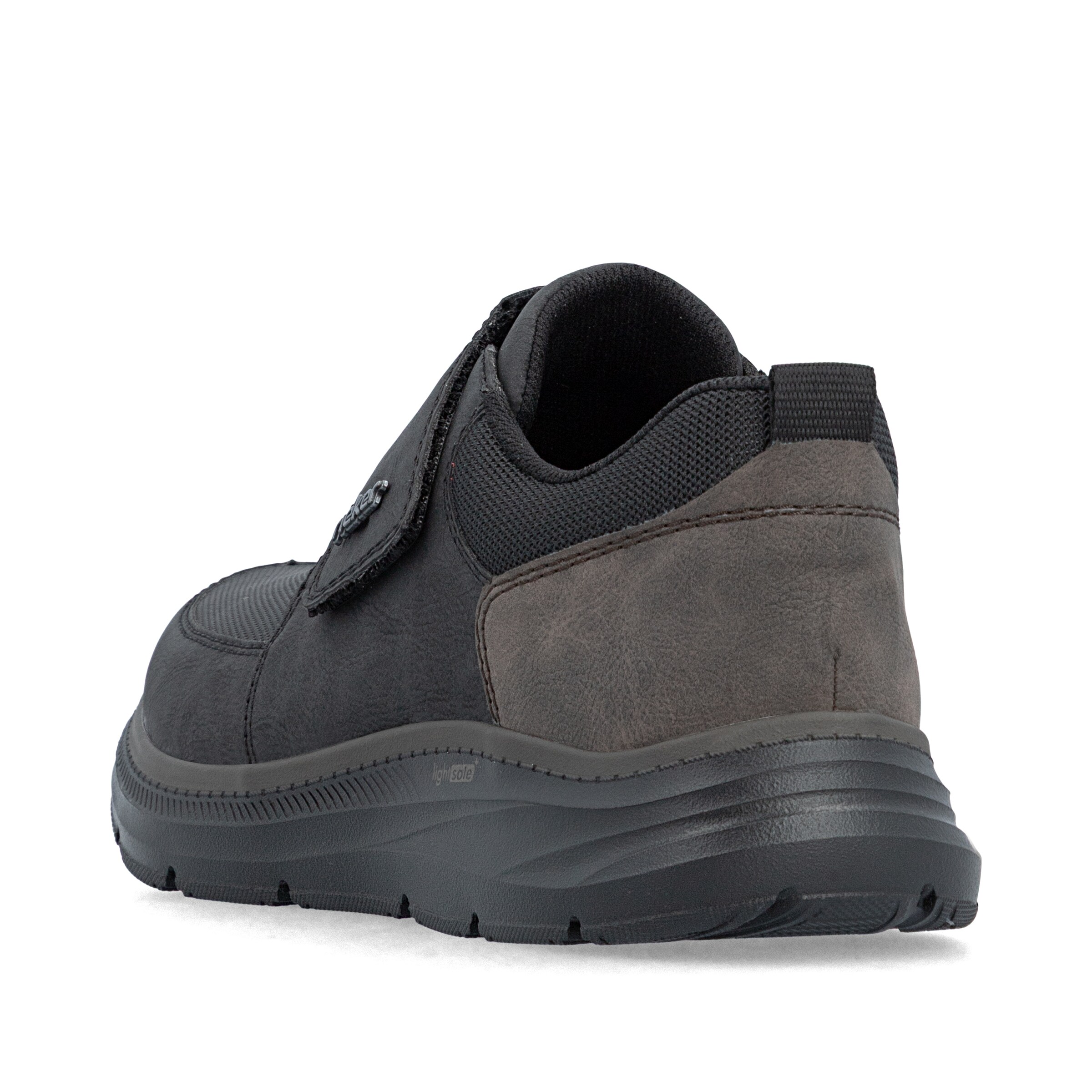 Chaussure basse Rieker en noir