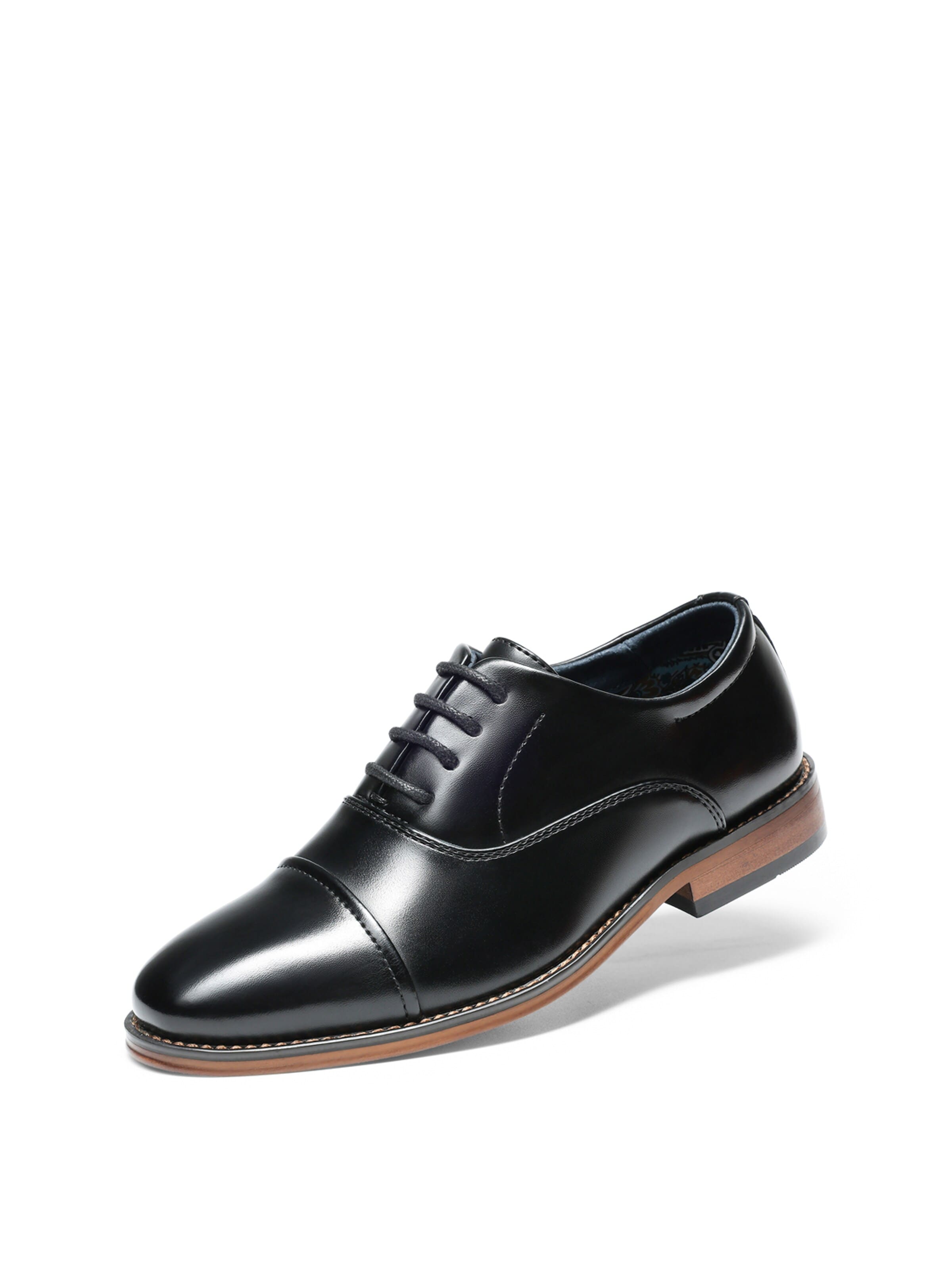 Scarpa bassa di Bruno Marc in nero: frontale
