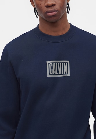 Calvin Klein Jeans Sweatshirt in Blau