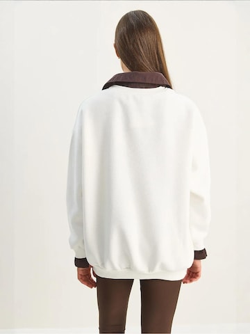 Bianco Lucci Sweatshirt in White