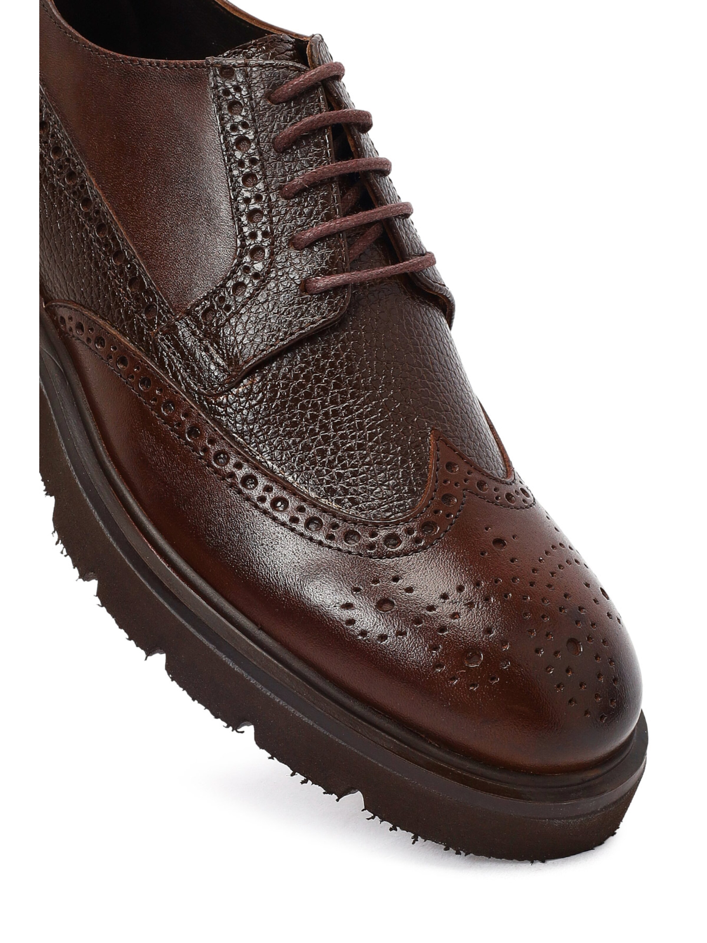 Scarpa stringata di Derimod in marrone