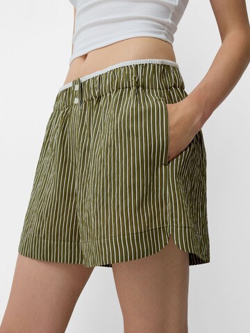 Loosefit Pantalon Bershka en vert