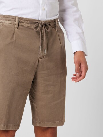 JOOP! Jeans Regular Pleat-front trousers in Brown