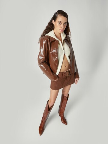 Bella x ABOUT YOU Between-season jacket 'Laura' in Brown