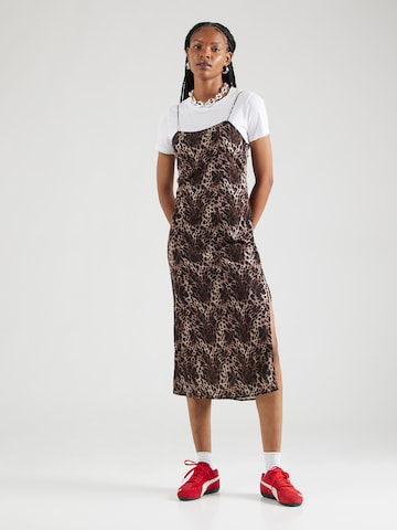 Abito di Monki in beige: frontale